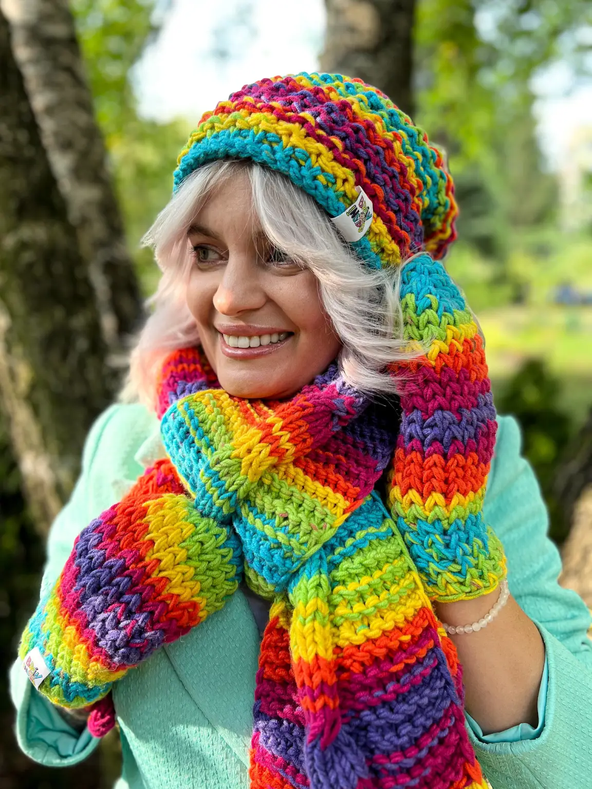 Barwna czapka z szydełka – unikatowy design