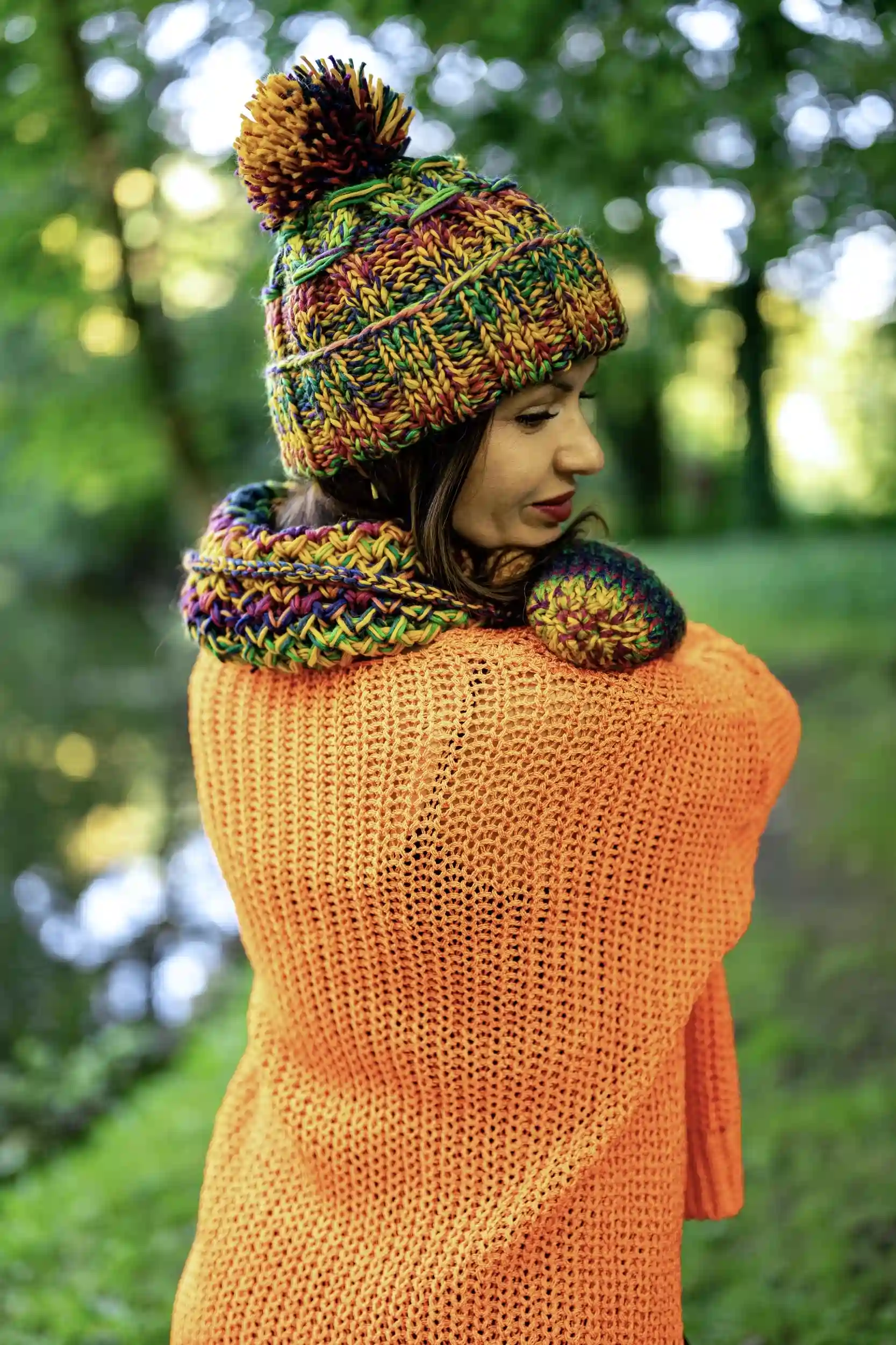 kolorowa czapka z pomponem merino