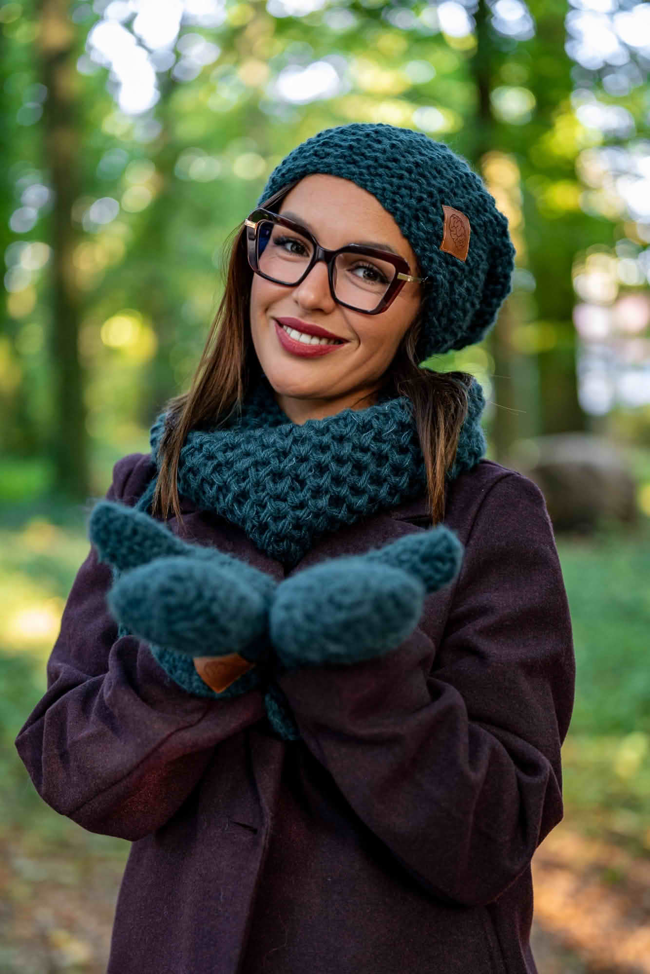 ZIELONA CZAPKA MERINO Z JEDWABNĄ PODSZEWKĄ