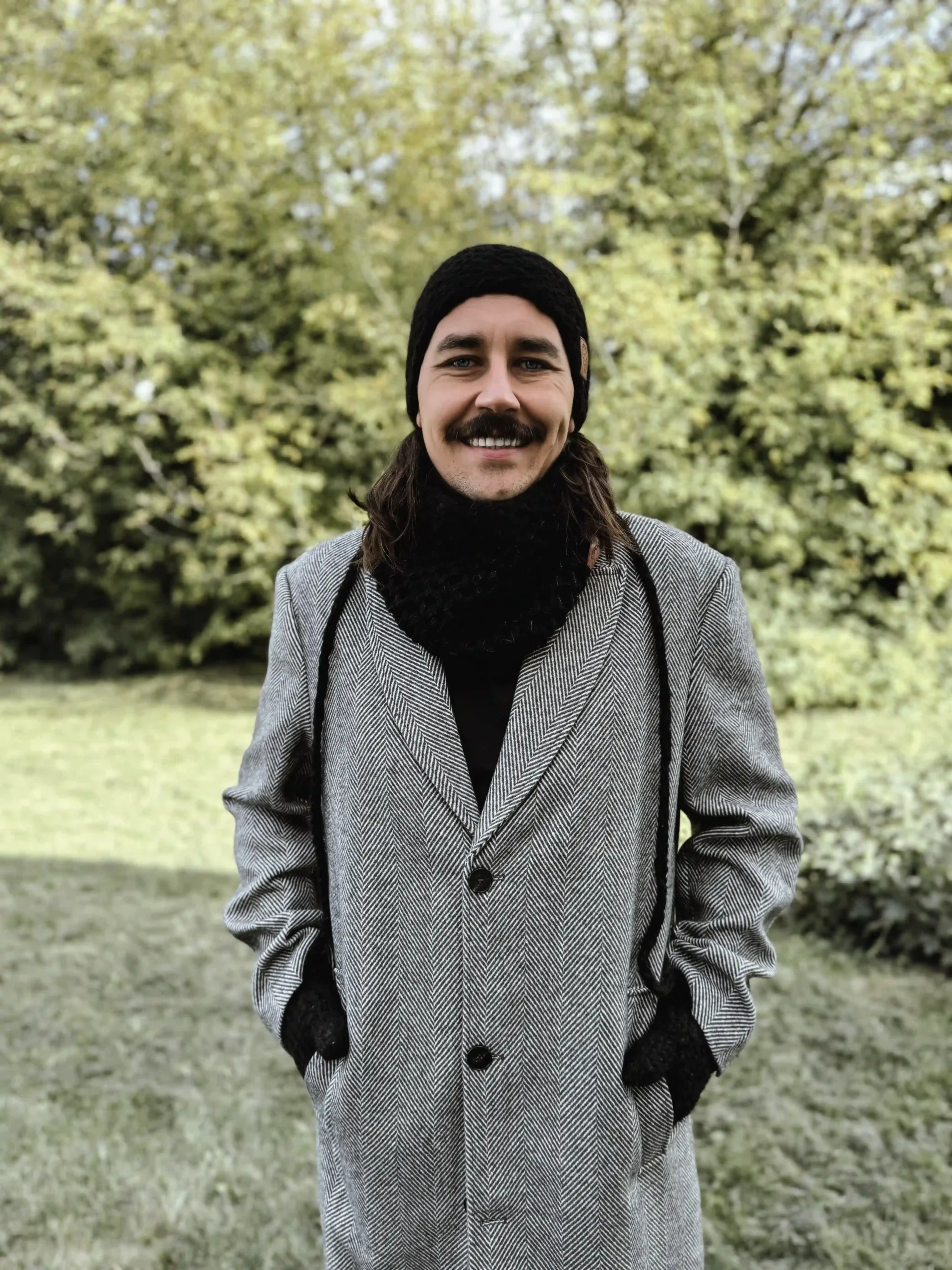 czapka merino czarna