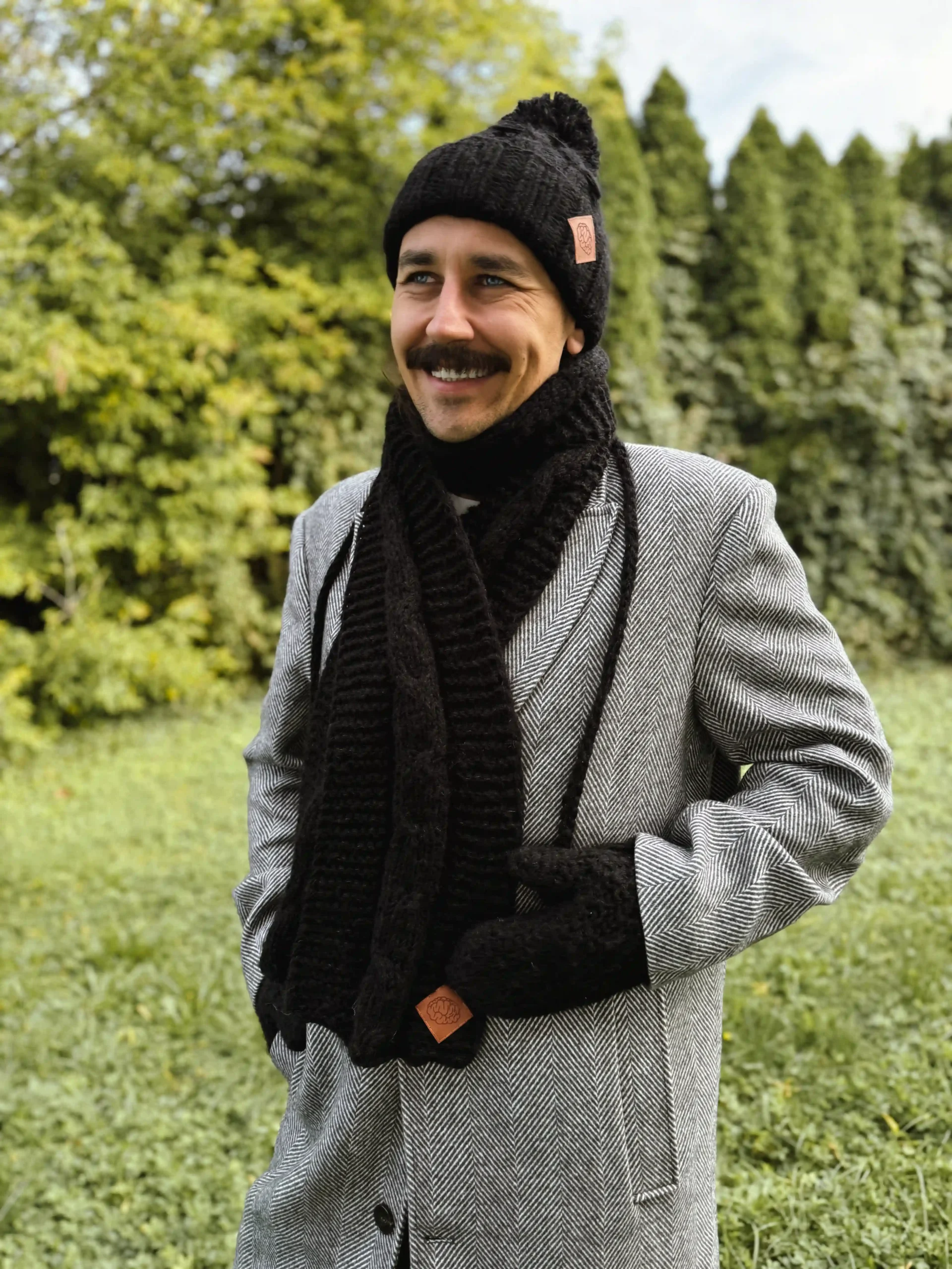 czapka merino z pomponem męska czarna