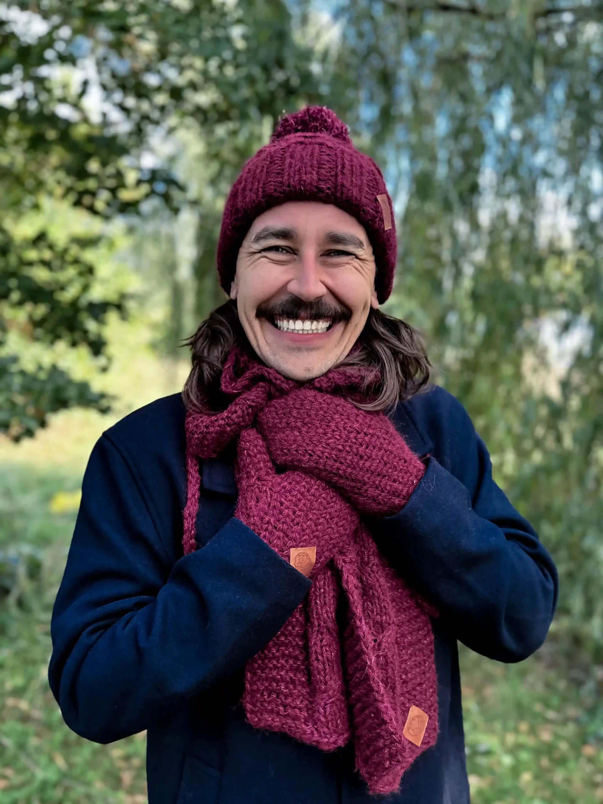czapka z duzym pomponem męska merino bordo