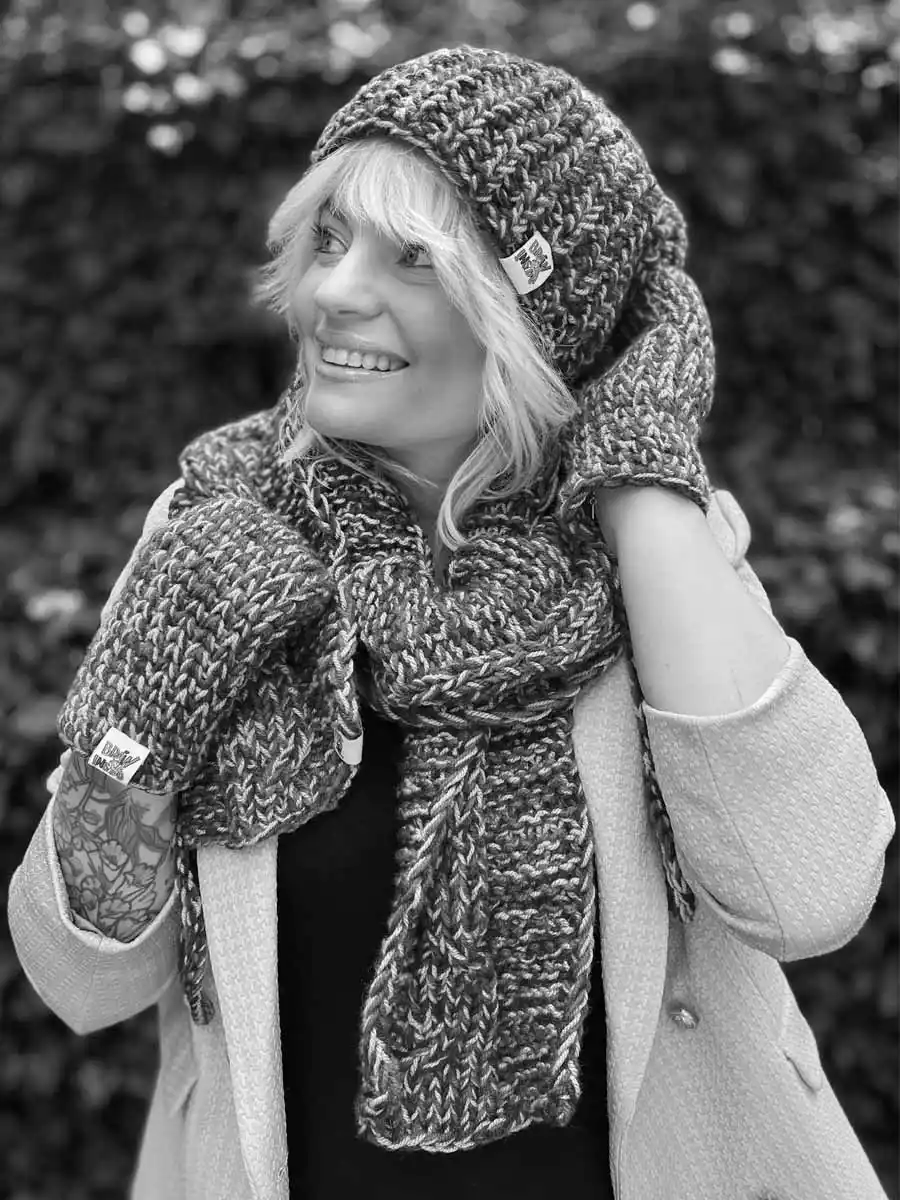 długi szal wiązany handmade