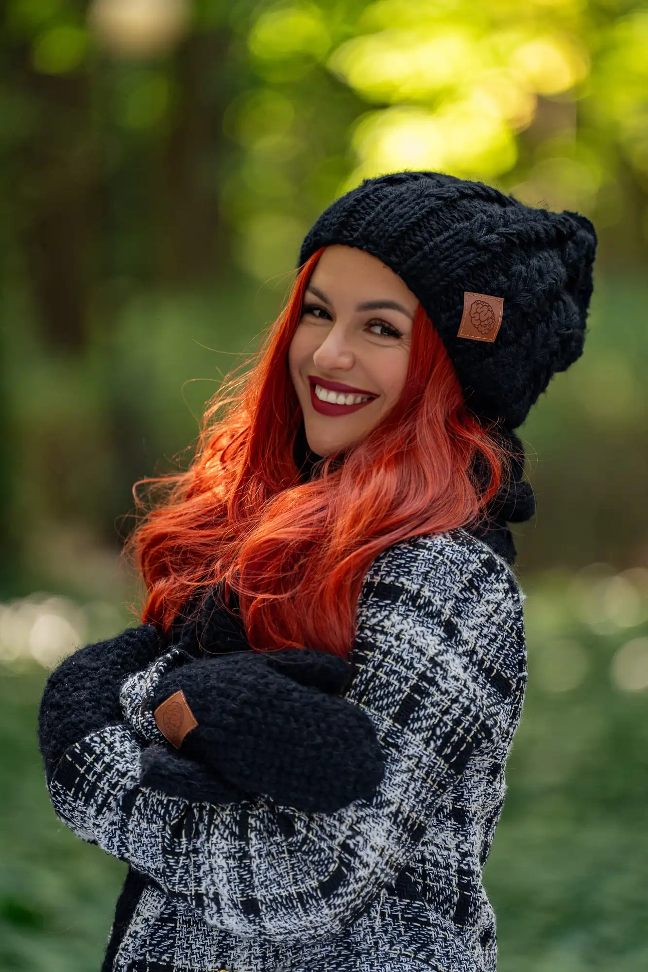 luźna czapka merino damska czarna