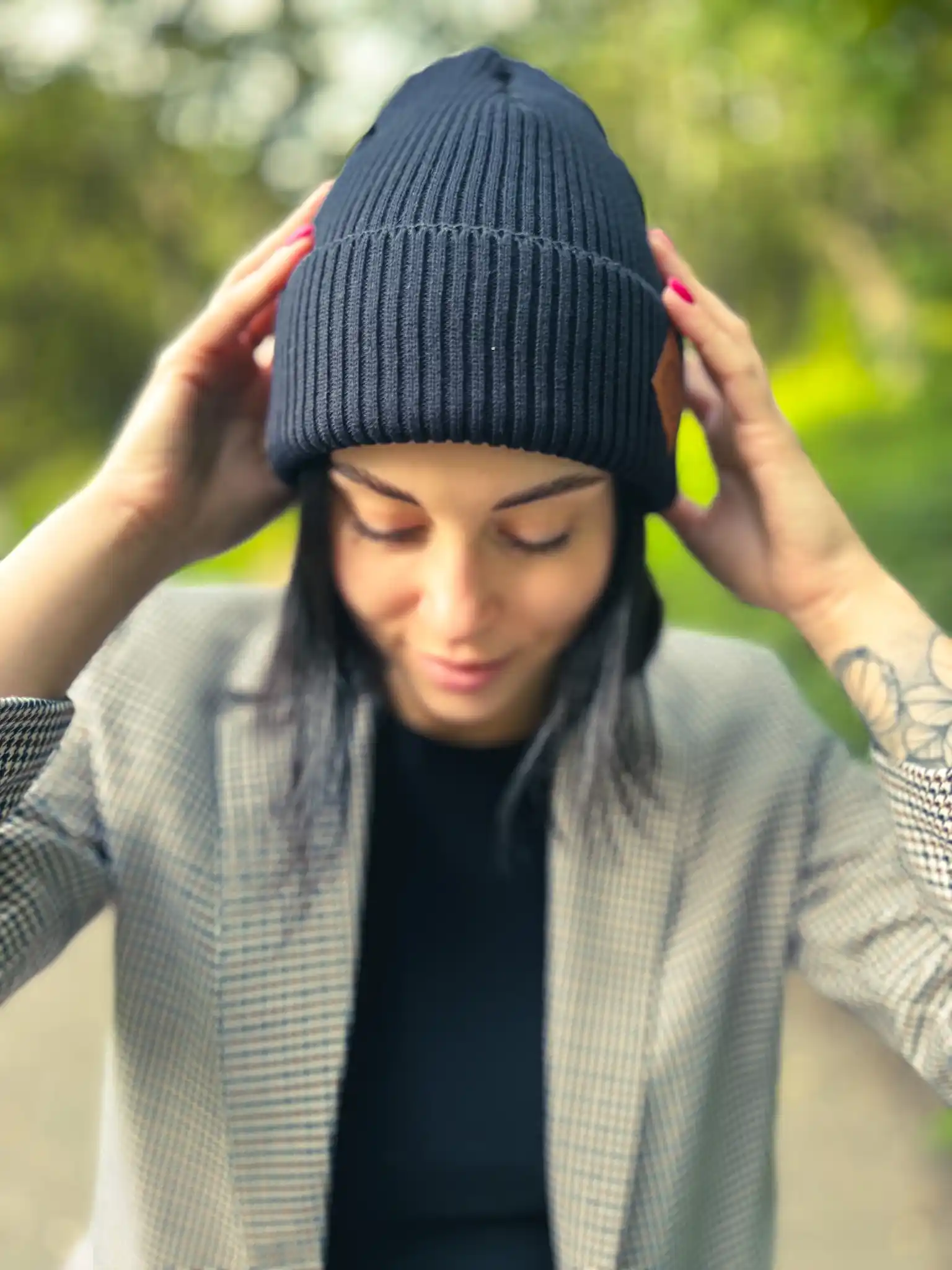 miękka ciepła czarna czapka beanie