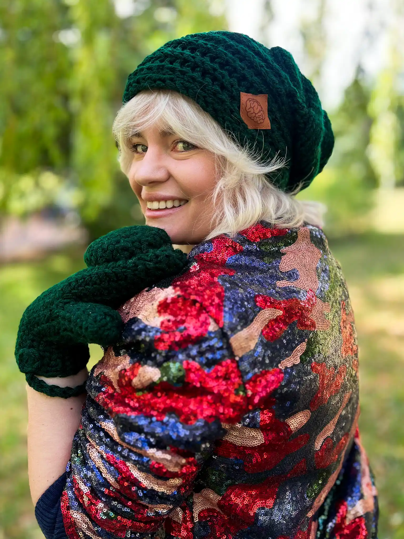 Rękawiczki handmade ze sznureczkiem ,,Ciemny zielony" - obrazek 5