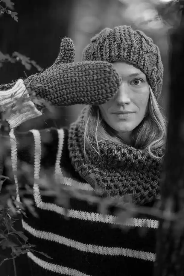 rękawiczki handmade z jednym palcem i sznureczkiem