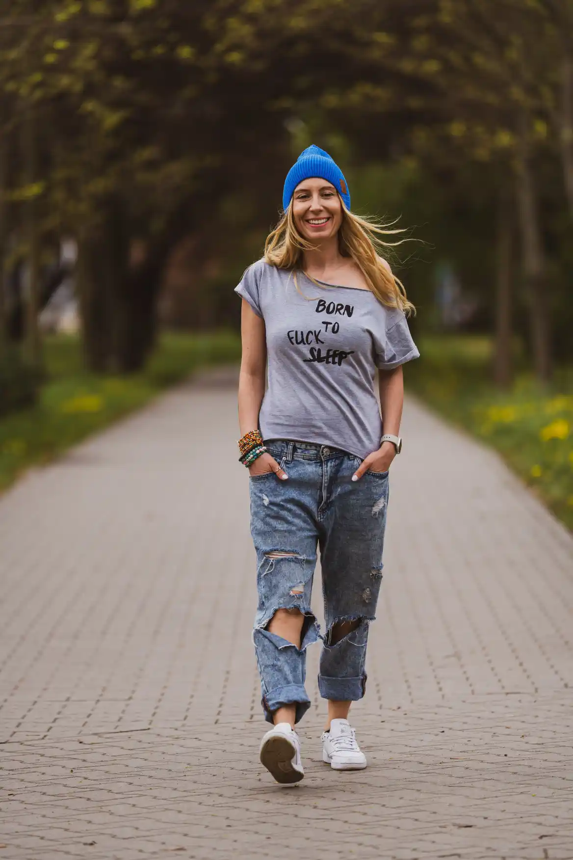 szara koszulka oversize