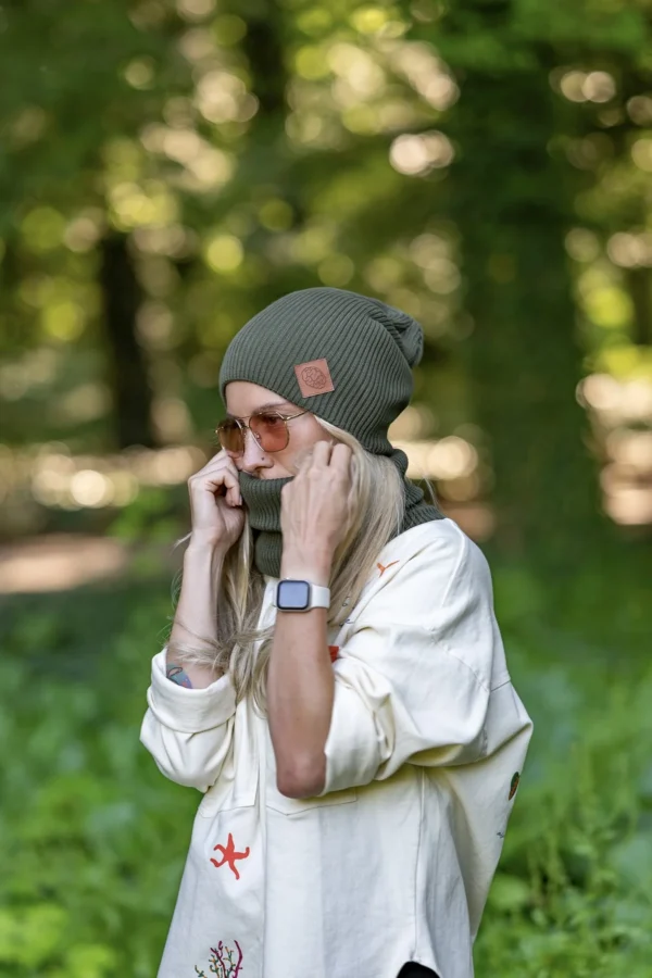 Bawełniana czapka wiosenna logo ekoskórka "Khaki Ciemny Zielony"